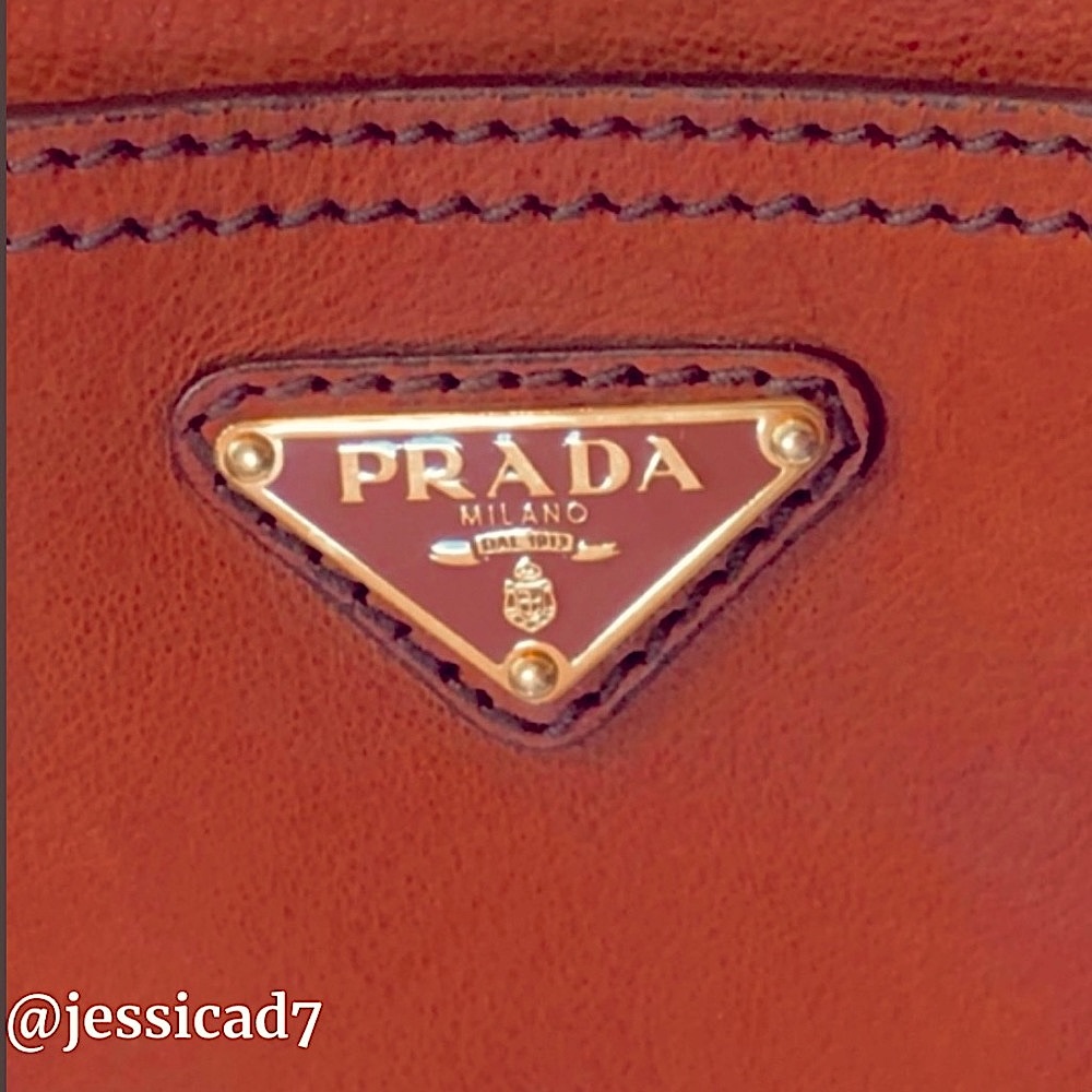 PRADA Vitello Daino Tote Bag - Picture 7 of 14